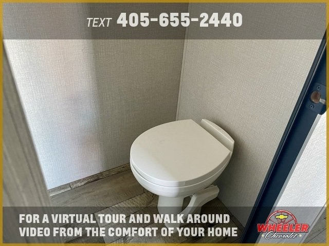 2021 ESCAPE E20 Base