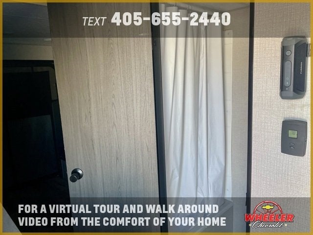 2021 ESCAPE E20 Base