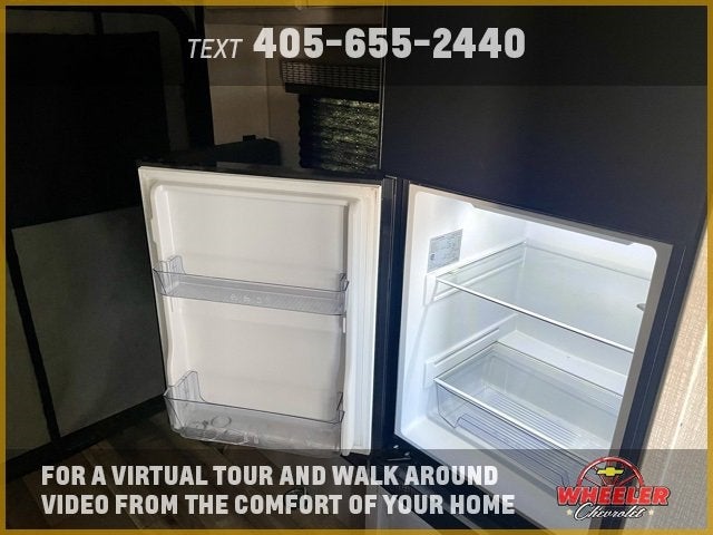 2021 ESCAPE E20 Base