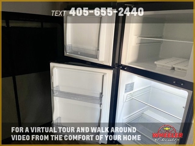 2021 ESCAPE E20 Base