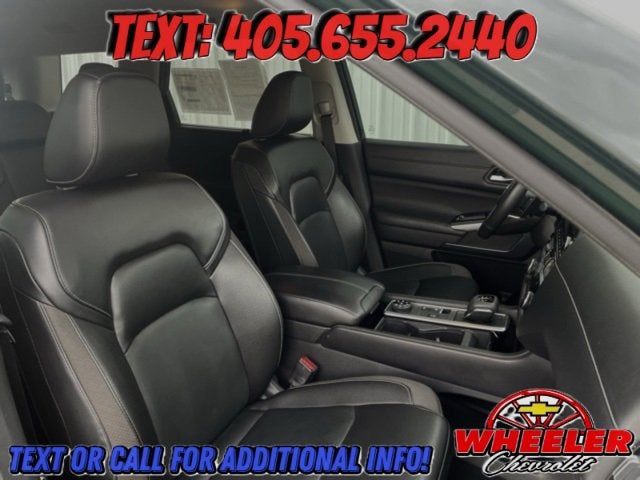 2023 Nissan Pathfinder SL