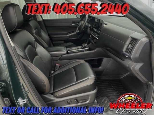 2023 Nissan Pathfinder SL