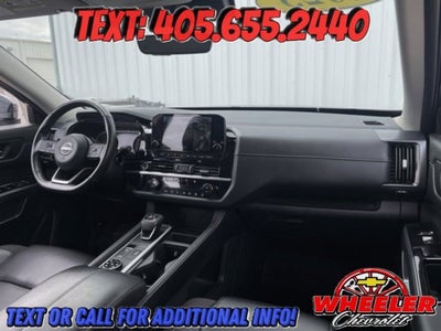 2023 Nissan Pathfinder SL