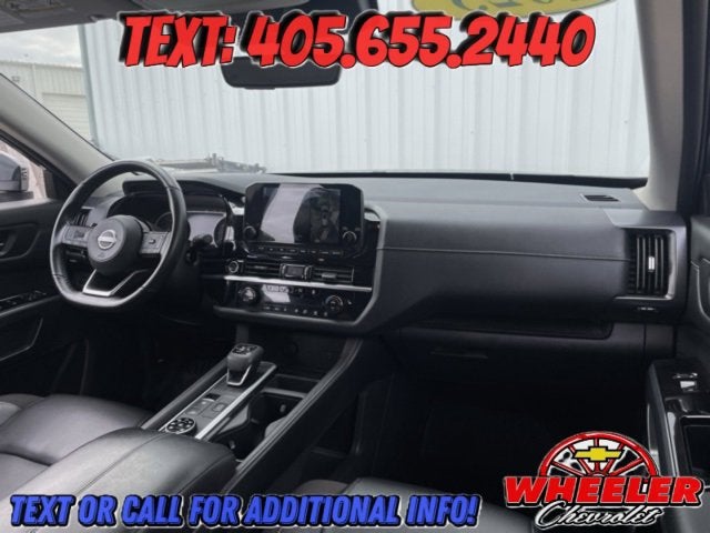 2023 Nissan Pathfinder SL