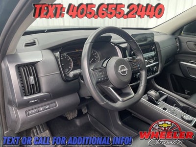 2023 Nissan Pathfinder SL