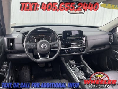 2023 Nissan Pathfinder SL