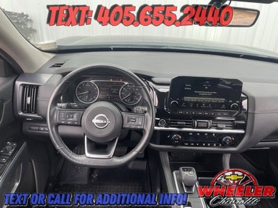 2023 Nissan Pathfinder SL