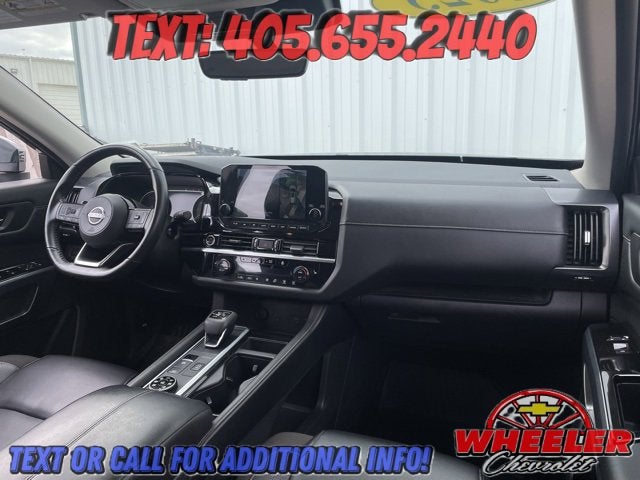 2023 Nissan Pathfinder SL