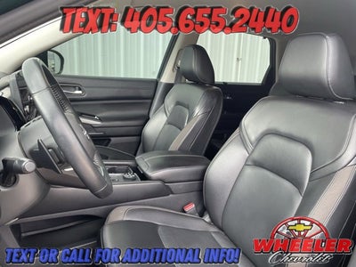 2023 Nissan Pathfinder SL