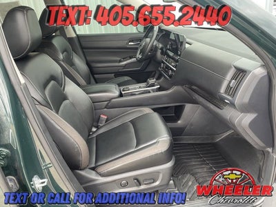 2023 Nissan Pathfinder SL