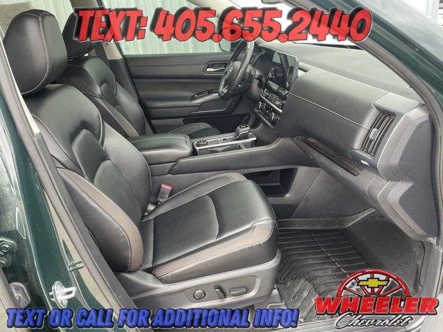 2023 Nissan Pathfinder SL