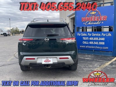 2023 Nissan Pathfinder SL