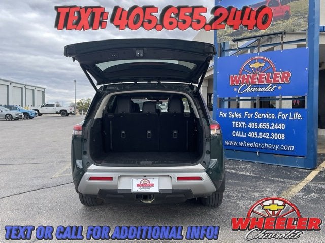 2023 Nissan Pathfinder SL