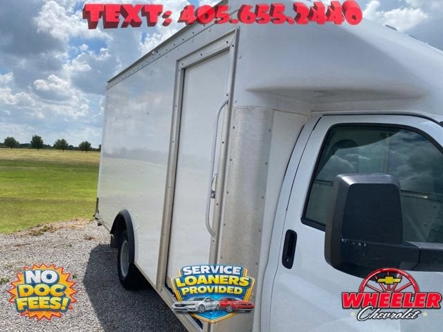 2023 GMC Savana Cutaway 3500 1WT