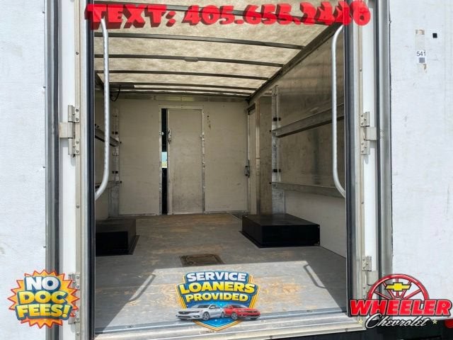 2023 GMC Savana Cutaway 3500 1WT